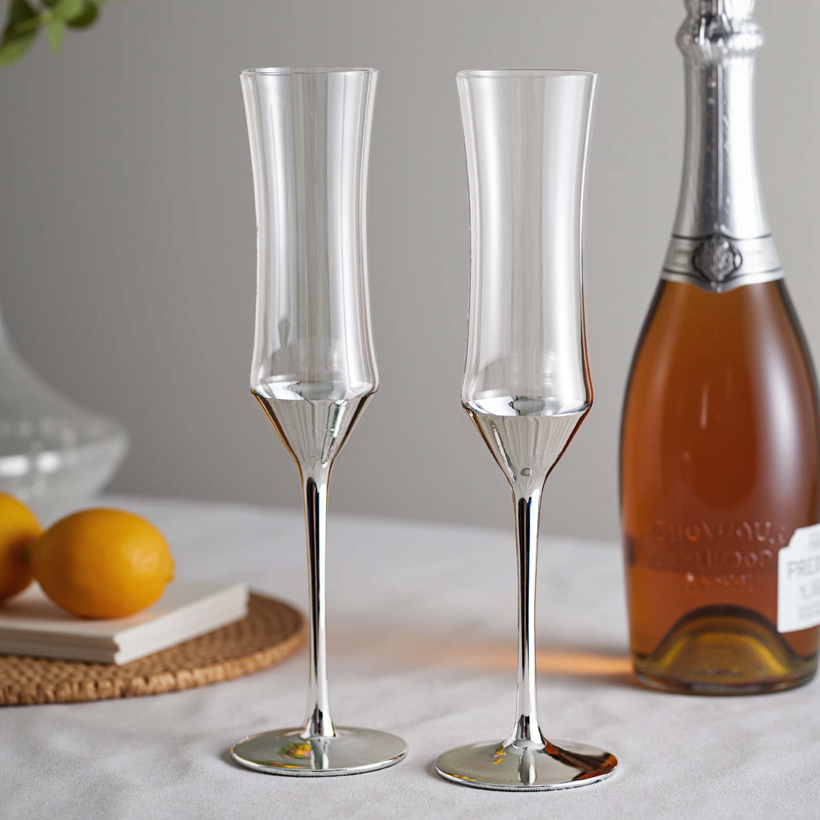 Wine Beer Foot - ライト高級シャンパングラスハイフットガラスクリスタルガラスセットワイングラス卸売ホーム電気メッキスパークリングワイングラススウェ